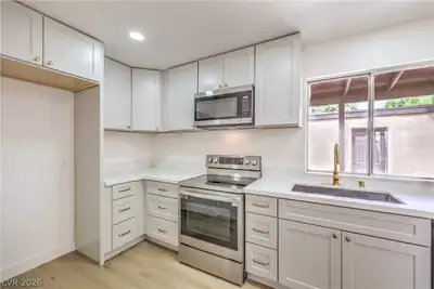 513 Starfire Place Las Vegas, NV 89107