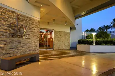 2700 Las Vegas Boulevard 811 Entrance Foyer