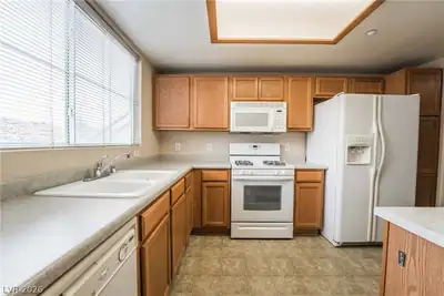 833 ASPEN PEAK Loop 1115, Henderson, NV 89011 Kitchen