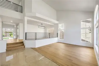 11 Old Lake Circle Living Room