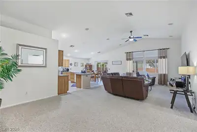 4717 Mountain Tree Street Living Room