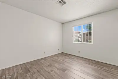 409 Mesa Boulevard 102 Bedroom