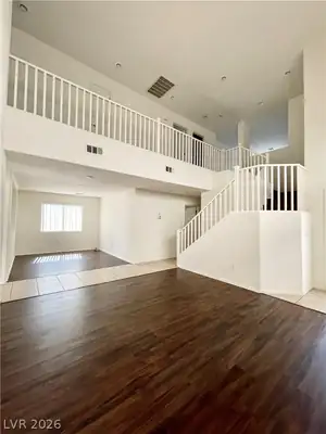 9572 Meridian Park Avenue Living Room