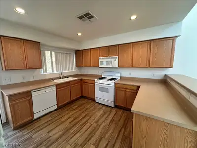 4721 Guma Way, North Las Vegas, NV 89031 Kitchen
