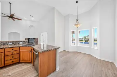 1371 East Elderberry Street Dining Area
