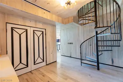 900 South LAS VEGAS Boulevard 1505 Hallway