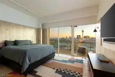 900 South LAS VEGAS Boulevard 1505 Bedroom