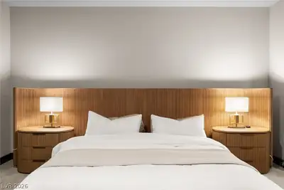 34 Lakefront Drive Bedroom