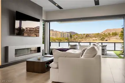 34 Lakefront Drive Living Room