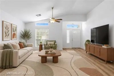 7816 Villa Finestra Drive Living Room