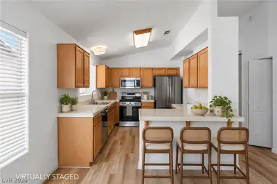 7816 Villa Finestra Drive Kitchen