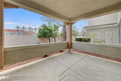 10711 Pappas Lane 101 Patio