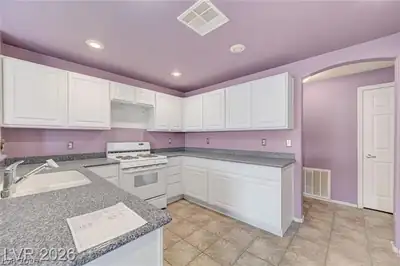 10711 Pappas Lane 101 Kitchen