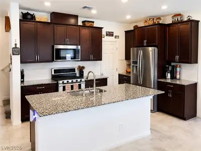 7014 Wildhorse Creek Street Kitchen