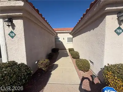 7828 Settlers Ridge Lane Entry