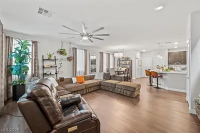 2871 Starling Summit Street Living Room