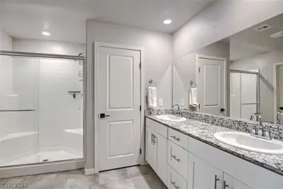 3763 Lambent Avenue Primary Bathroom