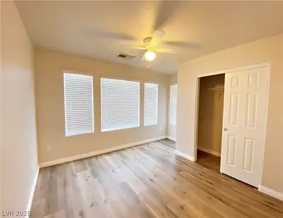 5281 Valencia Crest Avenue Bedroom