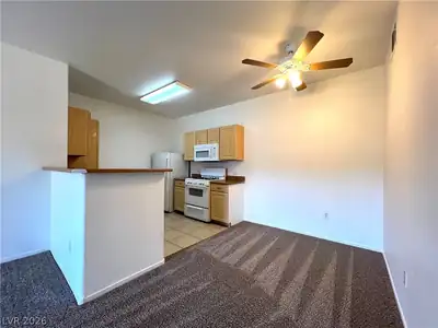 8250 North Grand Canyon Drive 2018 Dining Area