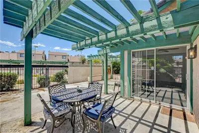 4049 Chalfont Court Patio