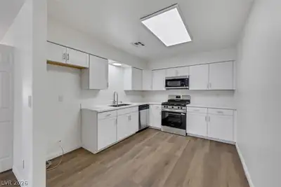 2137 Petersham Court C Kitchen