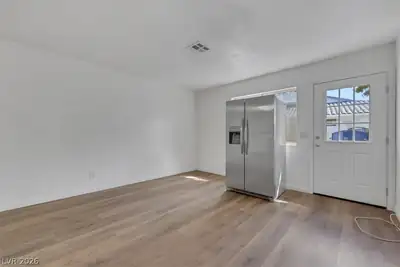 2137 Petersham Court C Dining Area