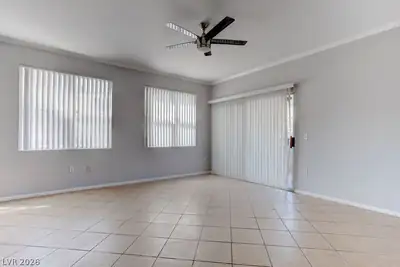 2900 Sunridge Heights Parkway 418 Living Room