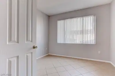 2900 Sunridge Heights Parkway 418 Bedroom