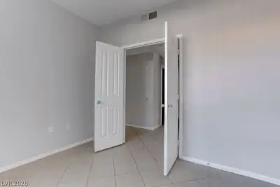 2900 Sunridge Heights Parkway 418 Bedroom