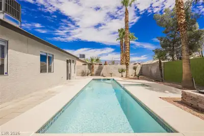 5102 Del Shannon Street Pool