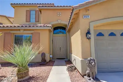 8925 Monte Oro Drive Entry