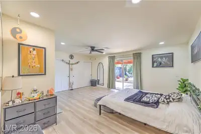4411 Paseo El Rio Drive Bedroom