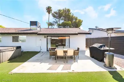 31 Jade Circle Patio
