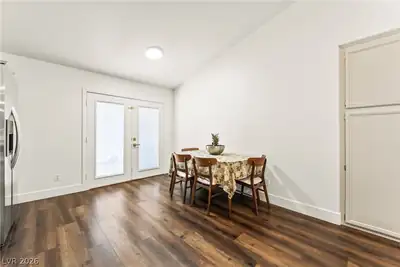 23 Mesquite Village Circle Dining Area