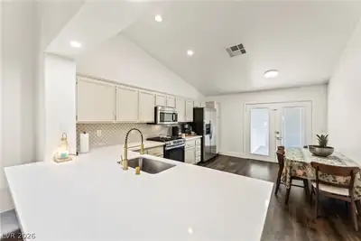 23 Mesquite Village Circle Kitchen