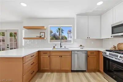 17 Golf View Drive Kitchen