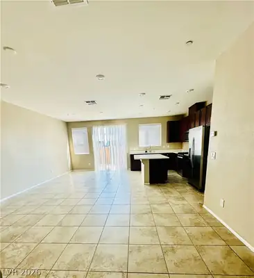 5618 Calm Season Street Living Room