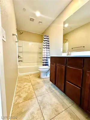 5618 Calm Season Street Bathroom