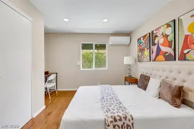 2013 Sunland Avenue Bedroom