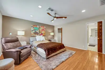 2013 Sunland Avenue Primary Bedroom