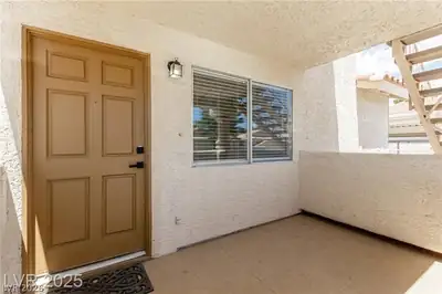 905 Sulphur Springs Lane 101 Entry