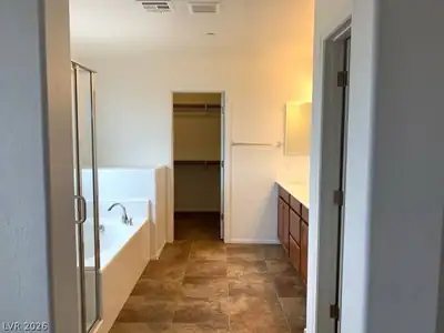 7752 BROADLOOM Court Primary Bathroom