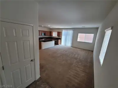 8283 Nebula Cloud Avenue 