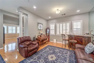 378 Otsego Court Living Room