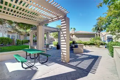 5125 Reno Avenue 1044 Patio