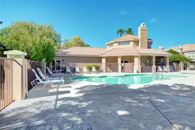 5125 Reno Avenue 1044 Pool