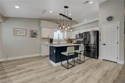 5101 Maverick Street Kitchen
