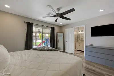 5101 Maverick Street Primary Bedroom