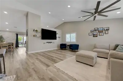 5101 Maverick Street Living Room