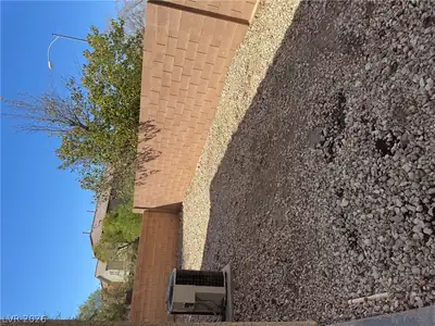 102 Gilliflower Avenue, Las Vegas, NV 89183 Yard